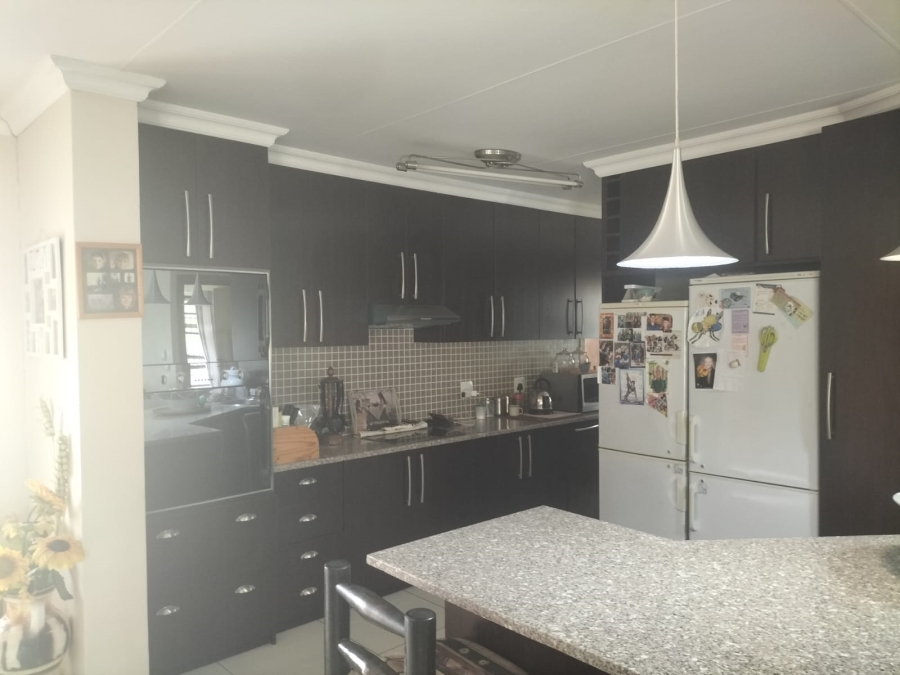 To Let 3 Bedroom Property for Rent in Groenvlei Sh Free State